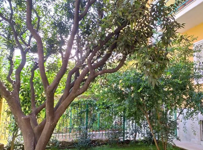 Angolo Sul Giardino Гостевой дом